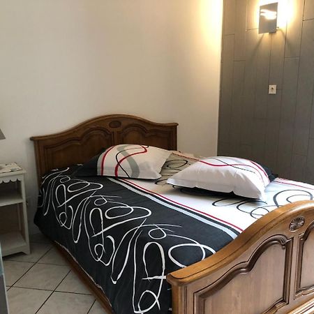 Ougney-Douvot Aux Berges Du Doubs Bed & Breakfast エクステリア 写真