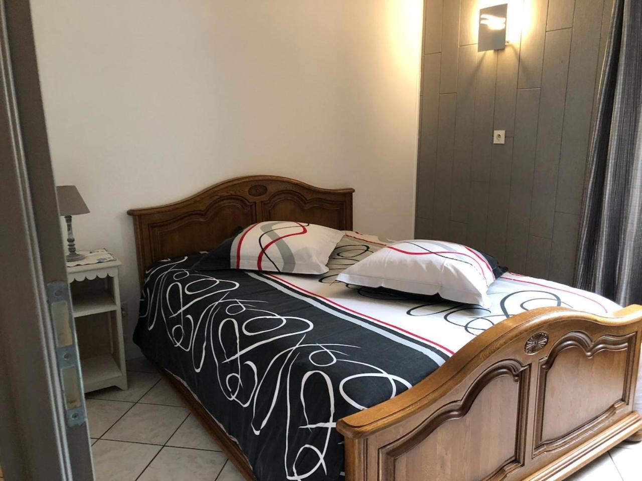Ougney-Douvot Aux Berges Du Doubs Bed & Breakfast エクステリア 写真